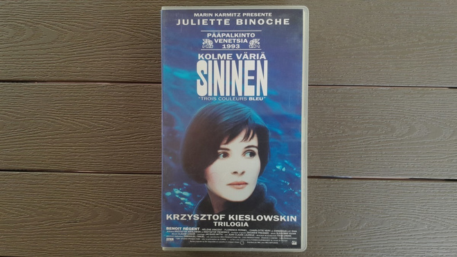 VHS: Kolme Väriä Sininen (Juliette Binoche 1993)