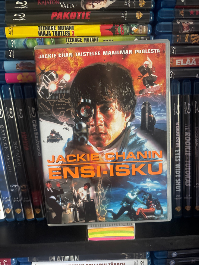 Jackie Chanin ensi-isku (2000) Jackie Chan