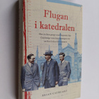 Brian Cathcart : Flugan i katedralen - pikkukuva 1