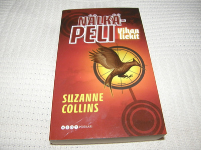 Suzanne Collins Nälkäpeli Vihan liekit -pok
