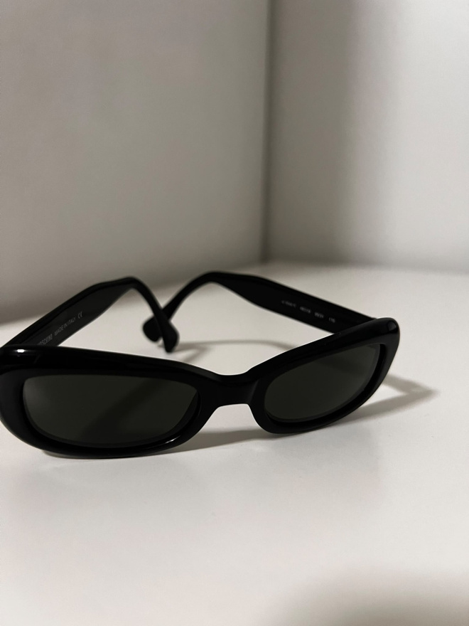Harvinaiset vintage Moschino M 3544-S aurinkolasit Y2K 90s V