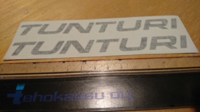Tunturi mustat tekstitarrat Puch Magnum