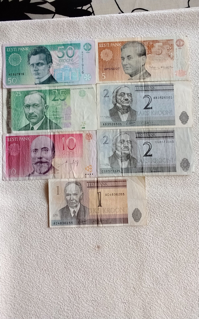 Eestin seteleitä 7 kpl. 1990 luvulta