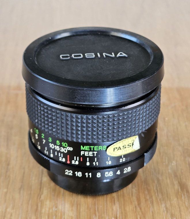 == Cosinon Auto MC 28mm f/2.8 - M42