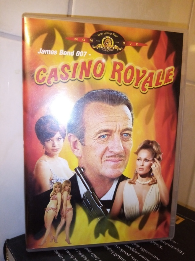 DVD : CASINO ROYALE ( David Niven ) sis. postikulun