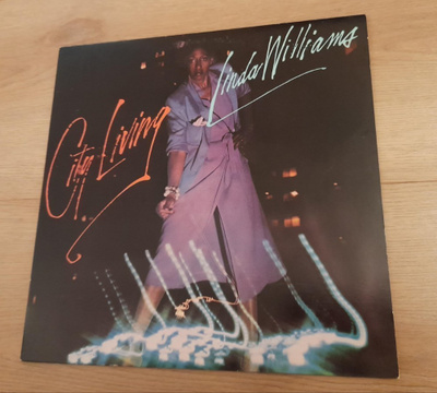 LINDA WILLIAMS City living AB-4242 1979 USA