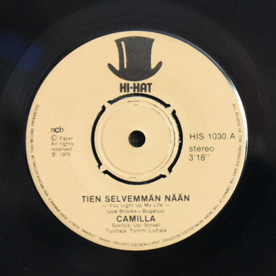 Single: Camilla - Tien selvemmän nään / Vie vain