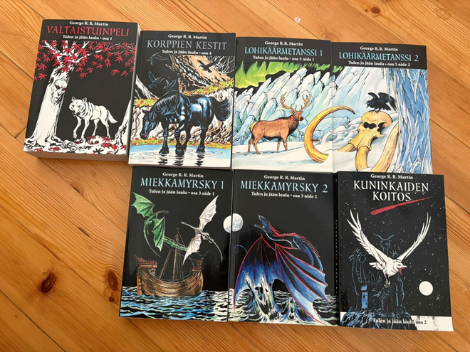 George R.R. Martin: Tulen ja jään laulu suomennetut kirjat