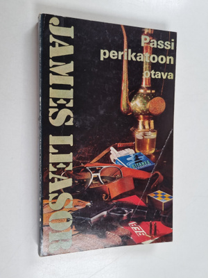 James Leasor : Passi perikatoon