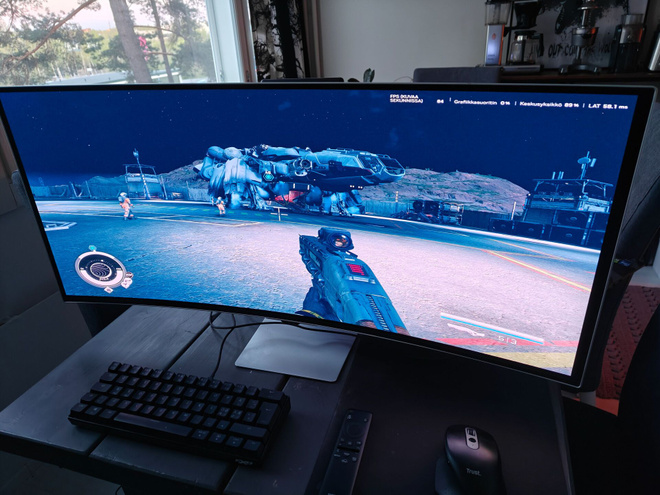 Samsung Odyssey G8 oled 34" kaareva näyttö