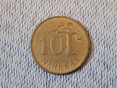 10 mk 1961 leveä 1 (=vaikeampi variantti)