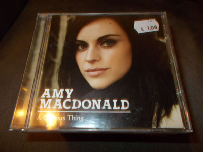 CD AMY MACDONALD ** A CURIOUS THING **