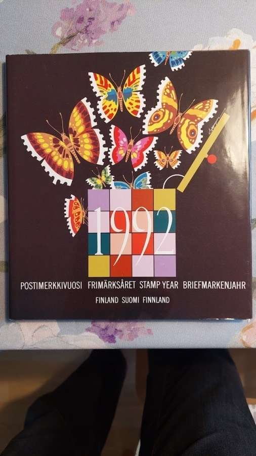 Postimerkkivuosi 1992 - kaikki merkit tallella