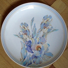 AK KAISER SEINÄLAUTANEN / VATI posliinia K.Nossek  Ø 30,5cm - pikkukuva 1