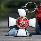 Hopeinen. Suomen Leijonan Ritarimerkki. MINI - pikkukuva 3