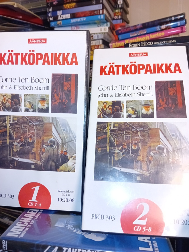 8CD äänikirja Corrie Ten Boom : Kätköpaikka ( SIS POSTIKULU