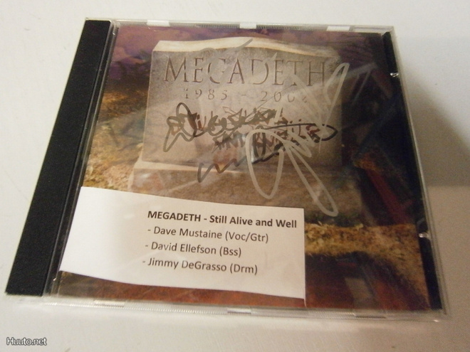 MEGADETH-STILL ALIVE AND WELL CD KOLMELLA NIMMARILLA