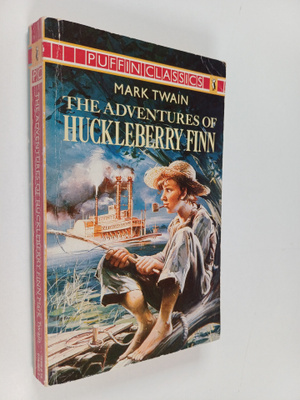 Mark Twain : The Adventures of Huckleberry Finn