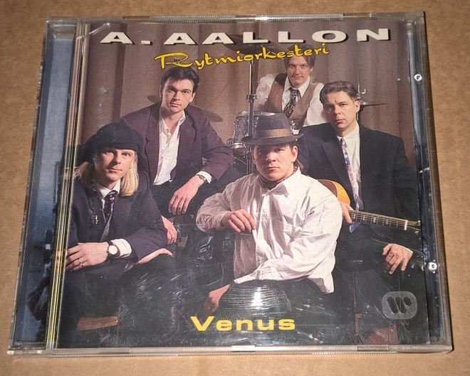 A . AALLON RYTMIORKESTERI VENUS  CD