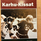 Karhu-Kissat - 70 vuotta stadilaista lätkää Ahti Pohjalainen - pikkukuva 1