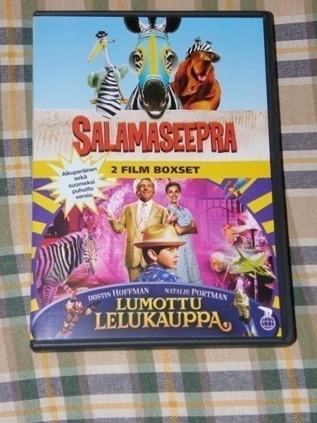 Salamaseepra ja Lumottu lelukauppa DVD