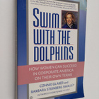 Connie Glaser ym. : Swim with the Dolphins - How Women Ca... - pikkukuva 1