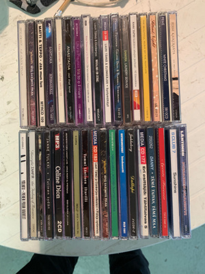 CD levyjä 36 kpl