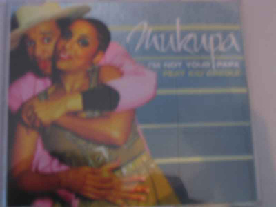 CDS MUKUPA-I*M NOY YOUR PAPA