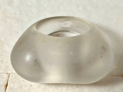 Vintage valkoinen mattapintainen design-sormus, koko n. 18