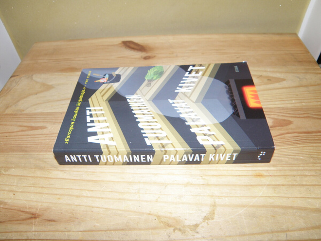 Antti Tuomainen Palavat kivet (nidottu)