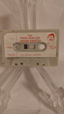 Nyt PIKKU KALLEN Parhaat Kasetilla