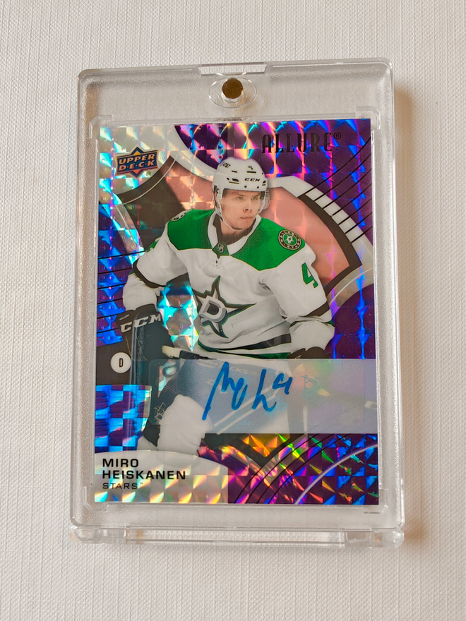Miro Heiskanen - 21-22 UD Allure Purple Diamond Auto /10