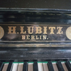 Antiikki piano, musta, H. LUBITZ - pikkukuva 2