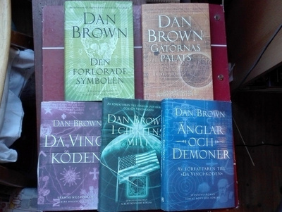 Dan Brown: välj 1-5 böcker: 1 Eur/st + frakt