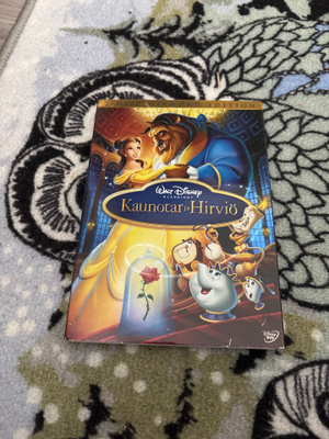 Kaunotar ja hirviö Walt Disney klassikot DVD
