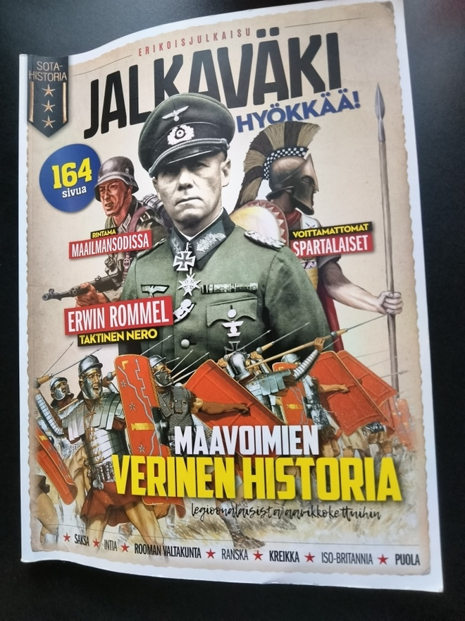 Erikoisjulkaisu Jalkaväki hyökkää