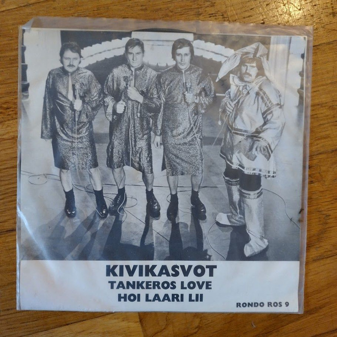 Kivikasvot-Tankeros Love/Hoi laari lii