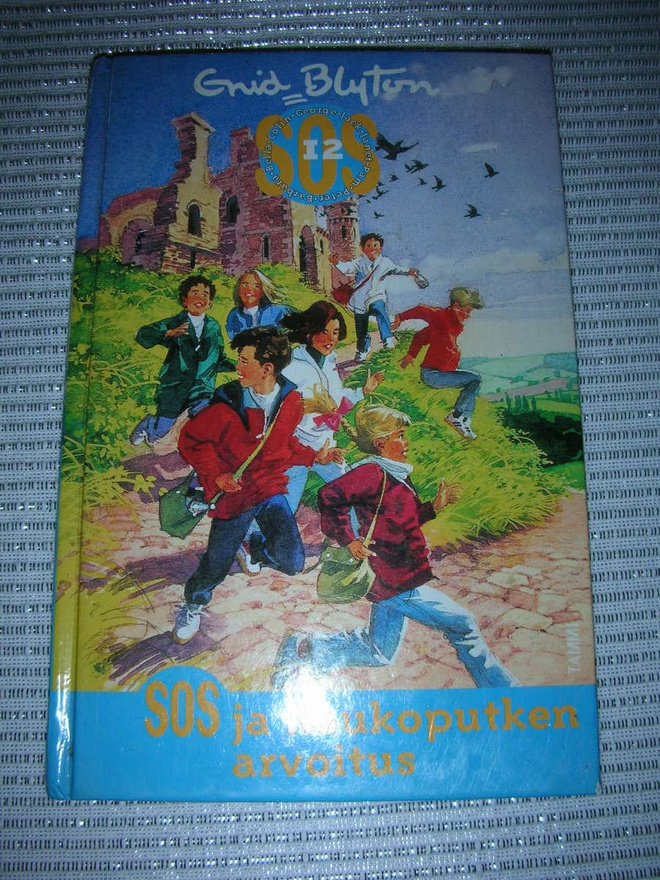 Blyton: SOS ja kaukoputken arvoitus
