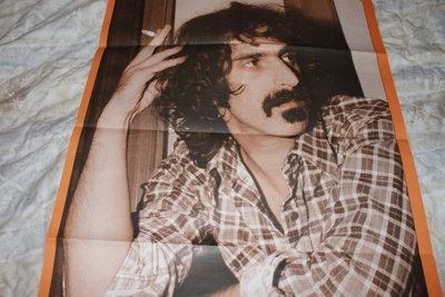 INTRO Juliste ZAPPA