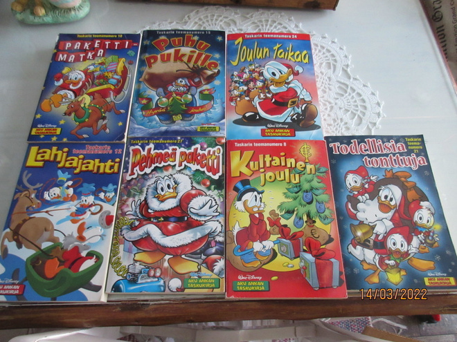 Aku Ankan taskukirjat: Jouluiset teemanumerot #
