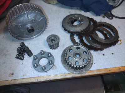 Husqvarna C munakoneen Kelpo Kytkinpakka