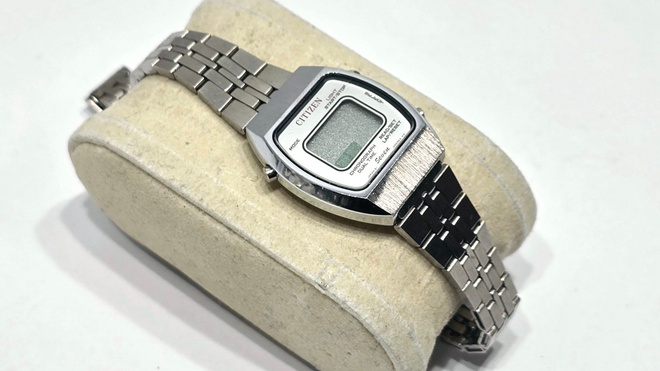 Citizen Seven Dual Time rannekello [44]