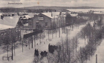 NURMES KAUPPALANA SIELTÄ KULKENUT -13