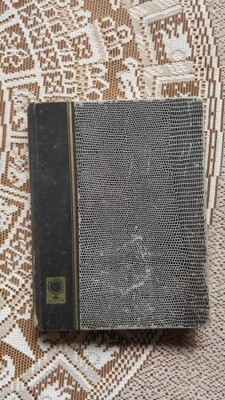 Kolmannen valtakunnan postimerkit albumissa (196 kpl)