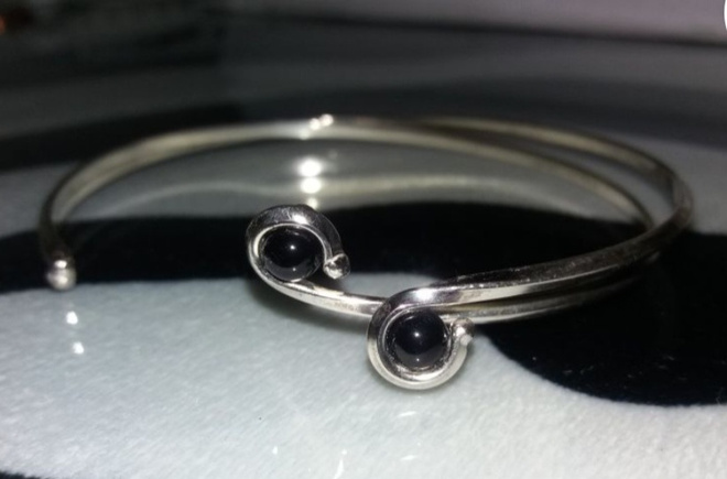 Karl Laine Compro rannekoru, onyx kivillä Hopea 925