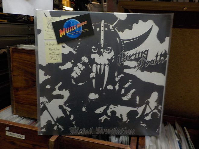 LIVING DEATH - METAL REVOLUTION UUSI LP
