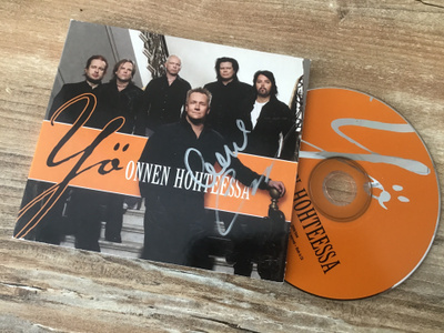 Yö . Onnen hohteessa Ollin nimmari CDS single