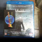 DARK SKIES UUSI BLU-RAY - pikkukuva 1