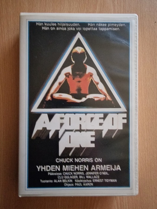 Yhden miehen armeija (1979) VHS (Chuck Norris)