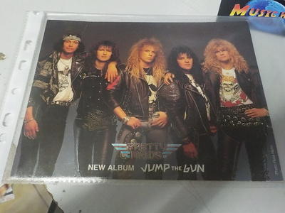 PRETTY MAIDS KORTTI NIMMAREILLA (+)